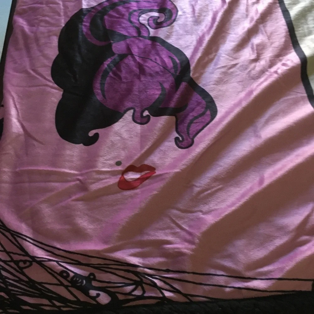 Hocus Pocus Oversized Throw